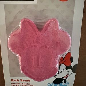 🌵 3/$15 Disney Minnie Mouse Pink bath bomb see description